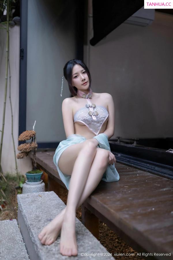 鱼子酱fish  [XiuRen]高清写真图 2024.04.19 No.8428 鱼子酱Fish 美腿性感第46张图片